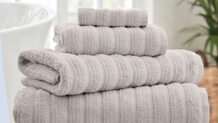 Budget-Friendly Luxury: Cheap Hand Towels from BritishWholesales.co.uk