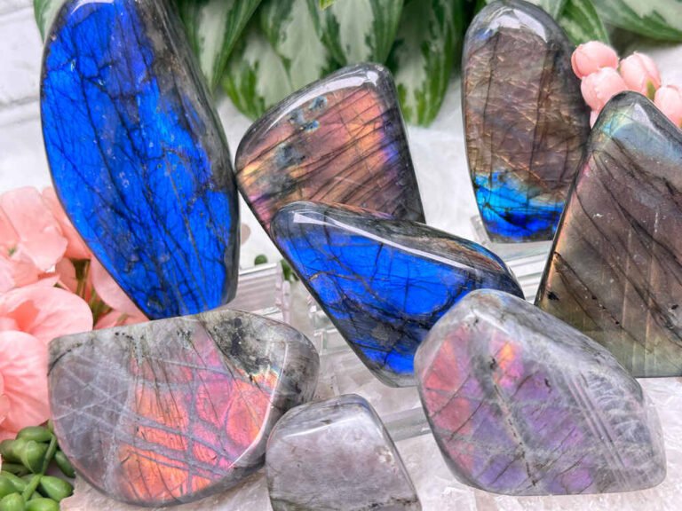 Unveiling the Enigmatic Beauty of Labradorite: A Gemstone of Magic and Transformation
