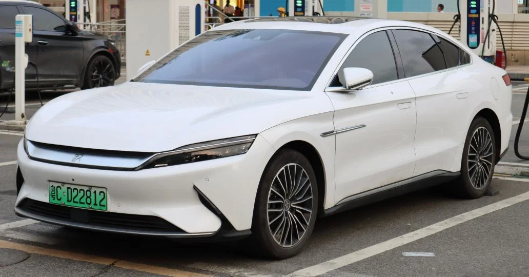 BYD E9
